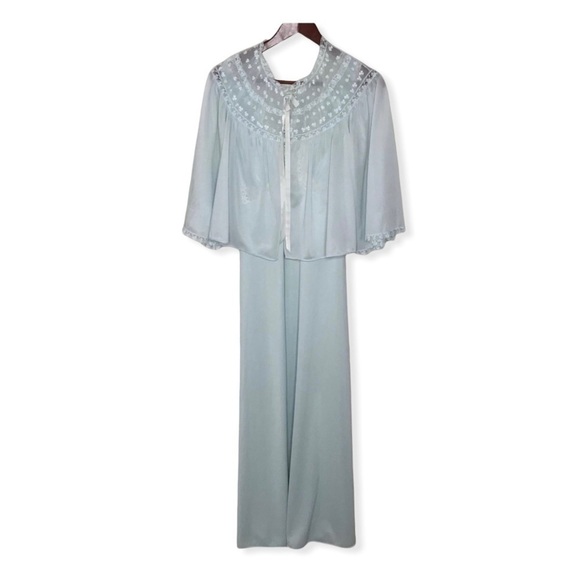 Vintage Vanity Fair Long Nightgown with Matching Cape. - Picture 1 of 16